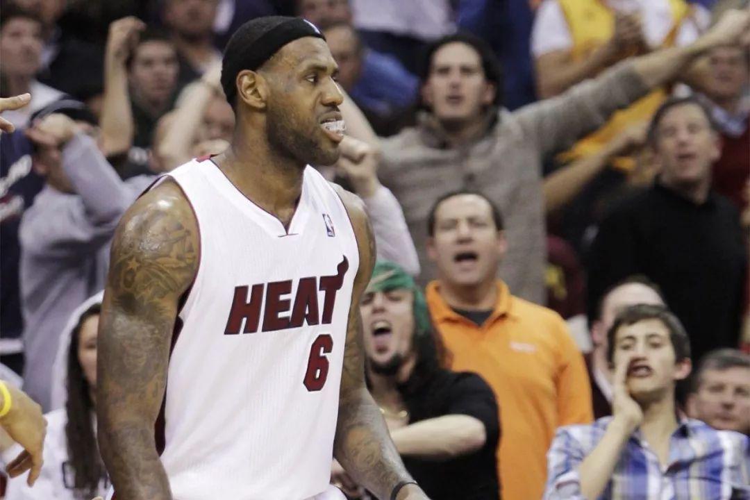 开云体育APP下载热火新秀表现惊艳，全场观众掌声不断，评论如何.