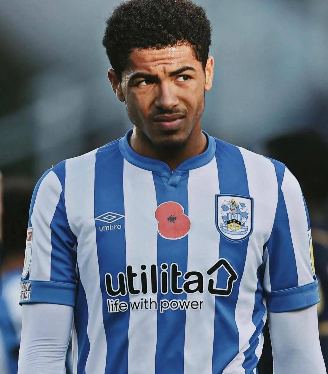 开云体育登录平台切尔西核心球员被曝转会传闻，引球迷热议，社区部门男人.