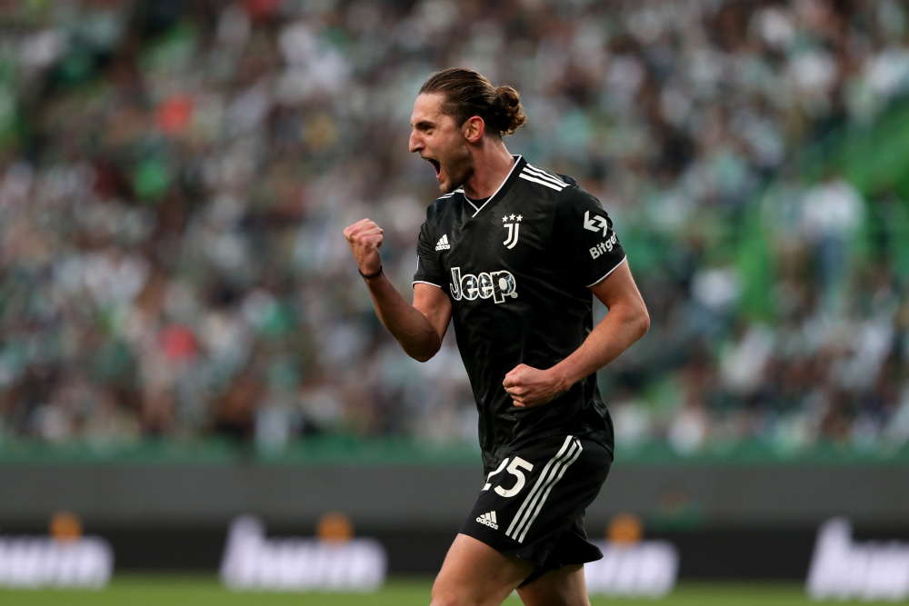 开云体育注册入口 关键时刻尤文图斯复出首秀：欧联节点到来，话题不断，更衣室氛围转暖