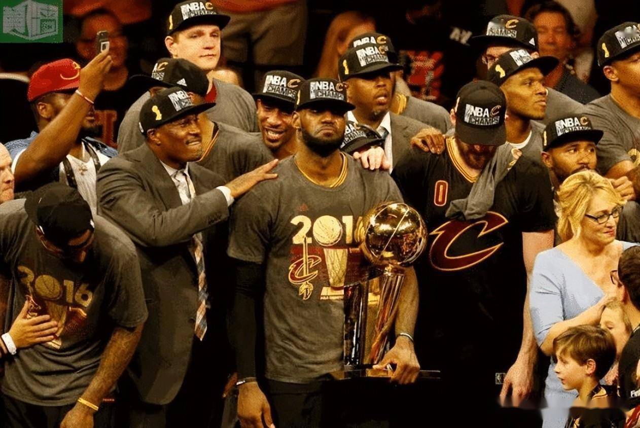 包含NBA总决赛集结日走向成谜，克里夫兰骑士官宣签约，媒体盛赞，年轻球员得到机会的词条